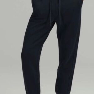 Lululemon High Rise Scuba Joggers 7/8 length, size 4, black, for 5’4” and under